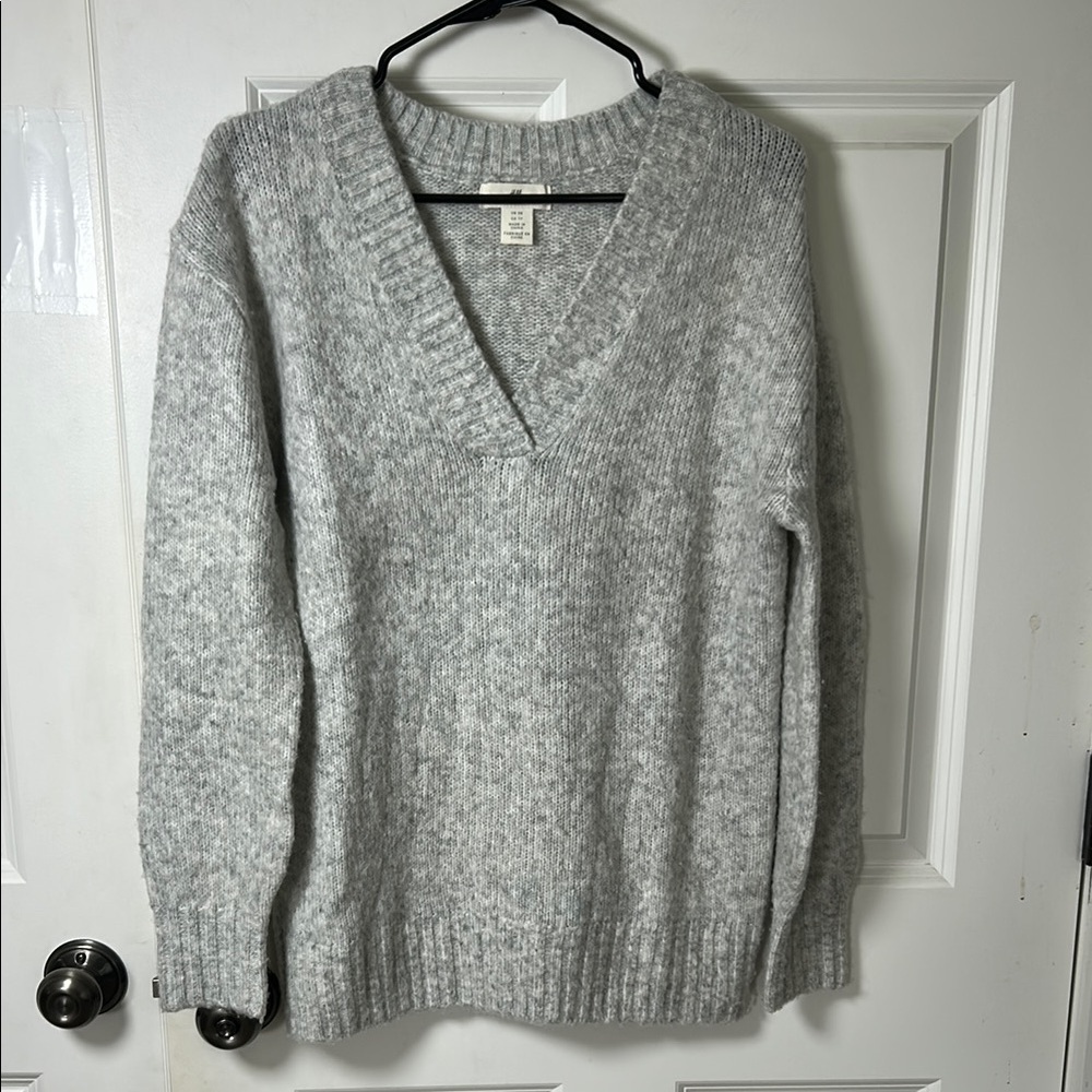 H&M Gray V-Neck Sweater